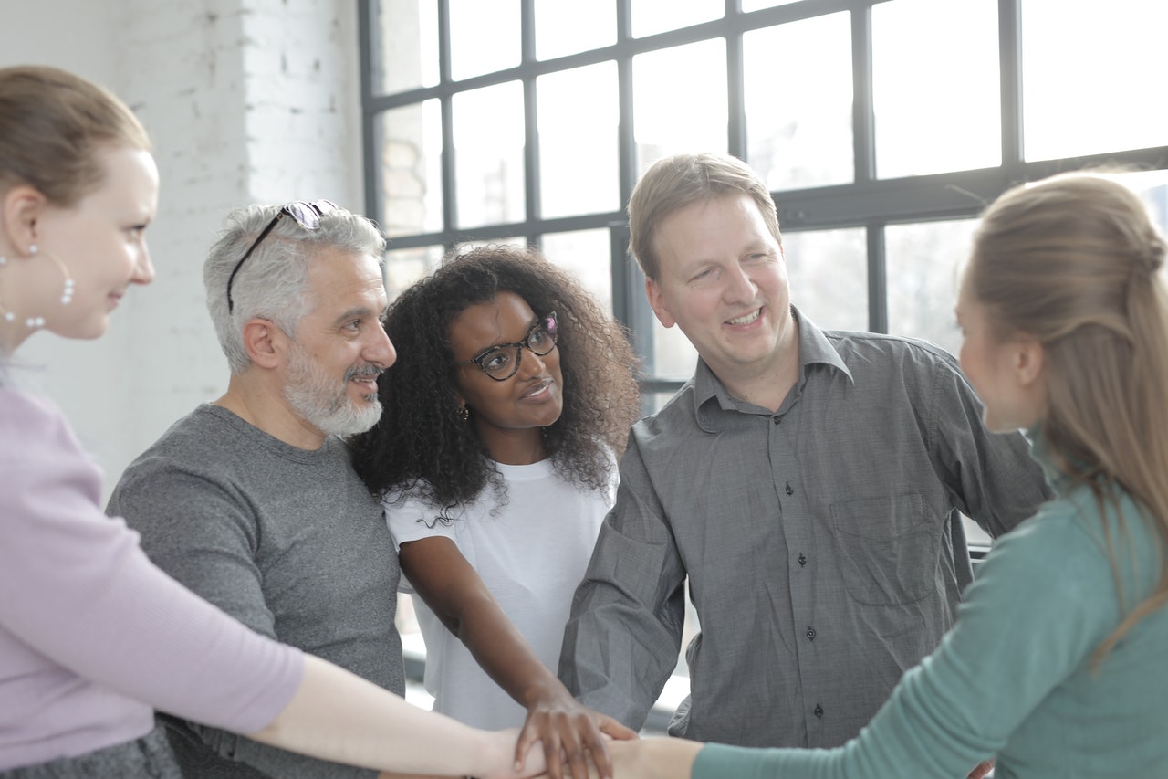 5 Ways to Combat Loneliness for Elders in the UK